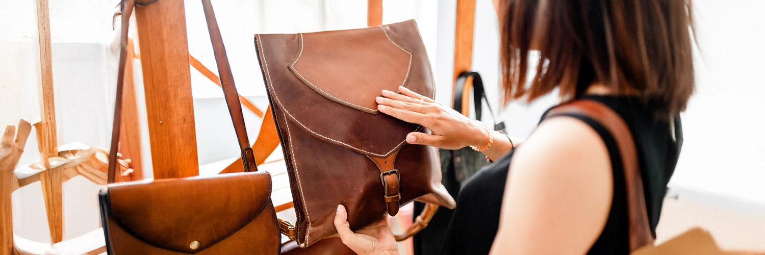 © Fotolia - EdNurg Sac en cuir marron